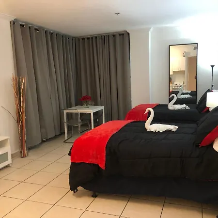 Casablanca On The Beach, Oceanfront Studio Miami Beach